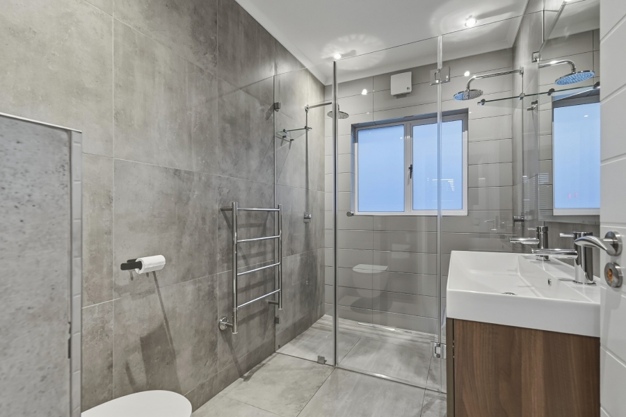 5 Bedroom Property for Sale in Southfield Western Cape